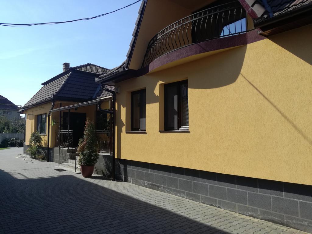 Отель Casa Aurora Турда Экстерьер фото