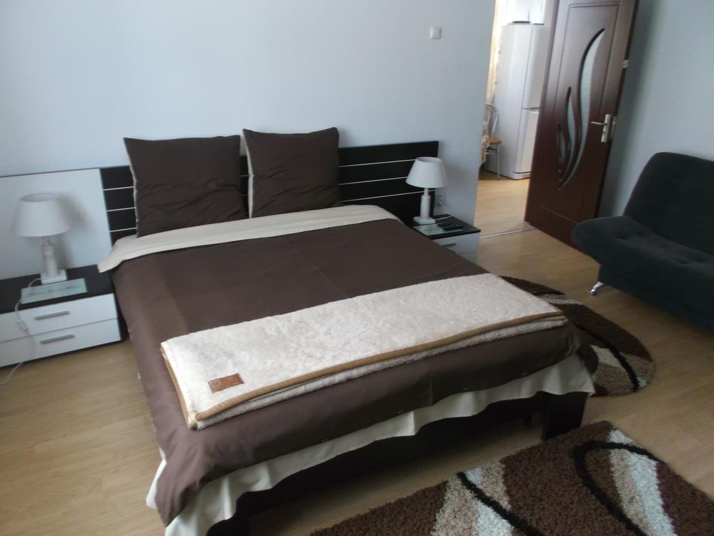 Отель Casa Aurora Турда Экстерьер фото