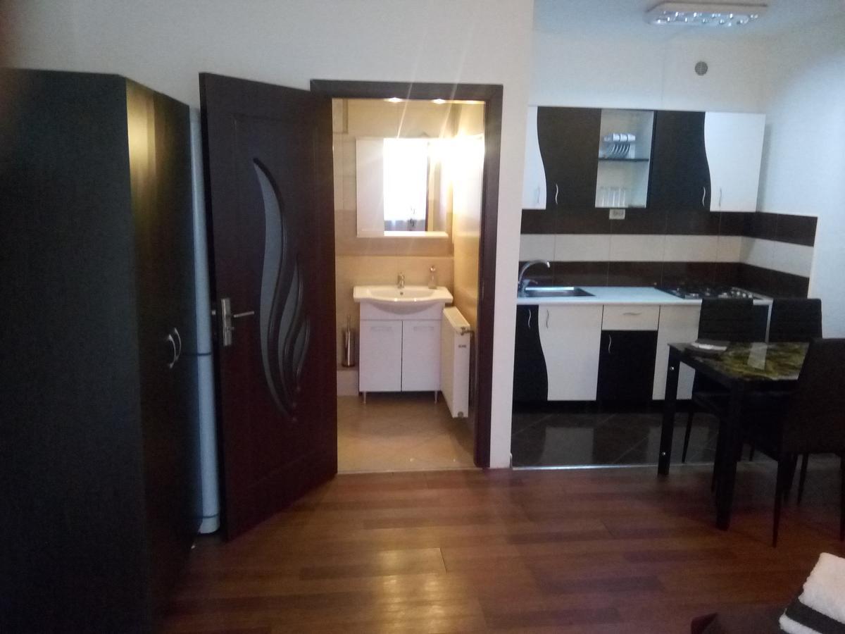 Отель Casa Aurora Турда Экстерьер фото