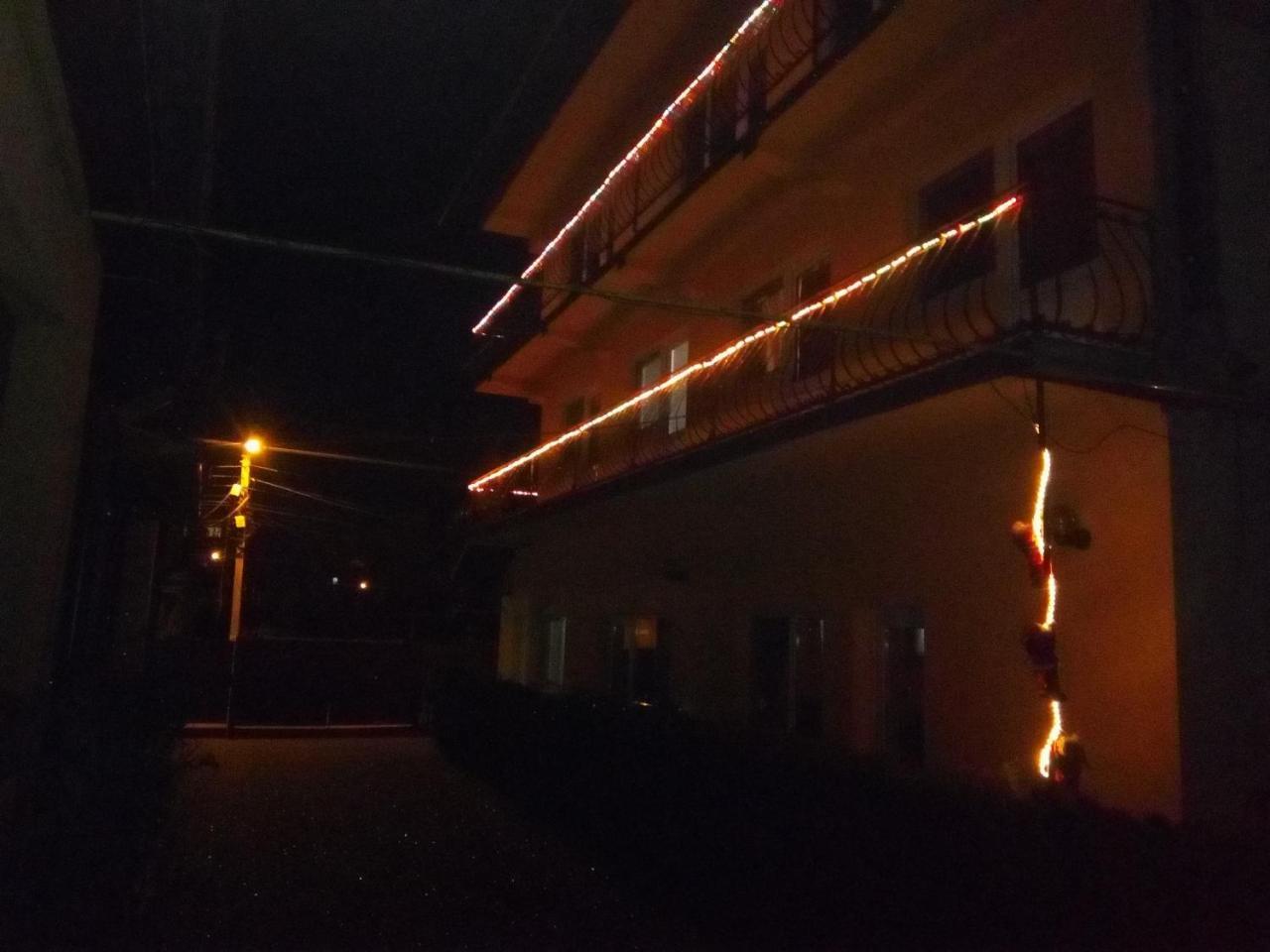 Отель Casa Aurora Турда Экстерьер фото